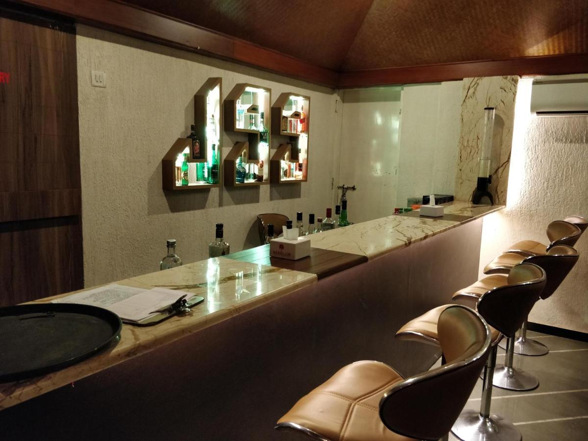 Hotel Nasiklub Extérieur photo